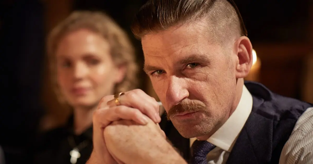 Paul Anderson &egrave; Arthur Shelby in Peaky Blinders