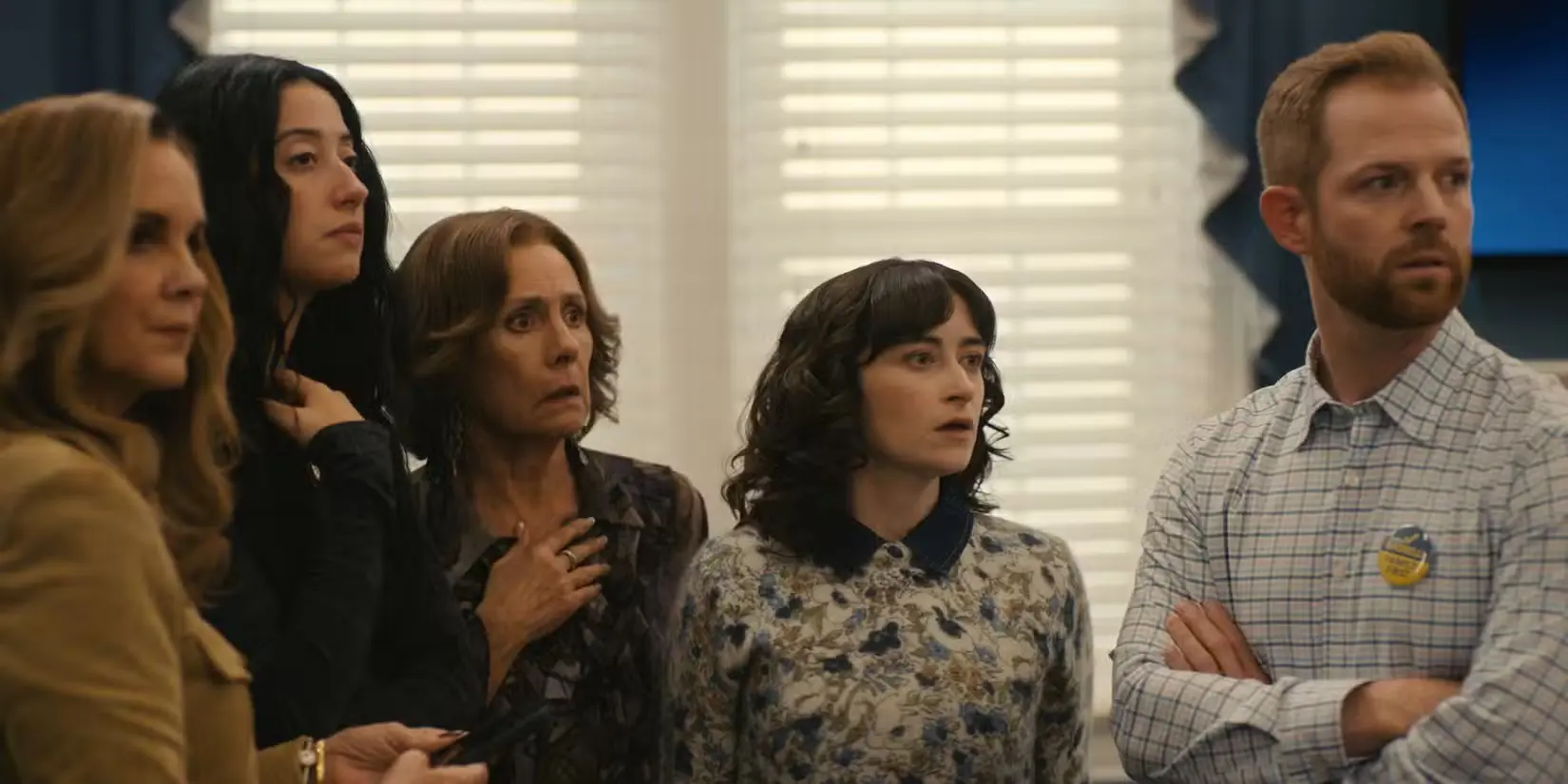 Annette, Morgan, Linda, Natalie, and Kevin look to the side eagerly in Big Mistakes 1 episode 8