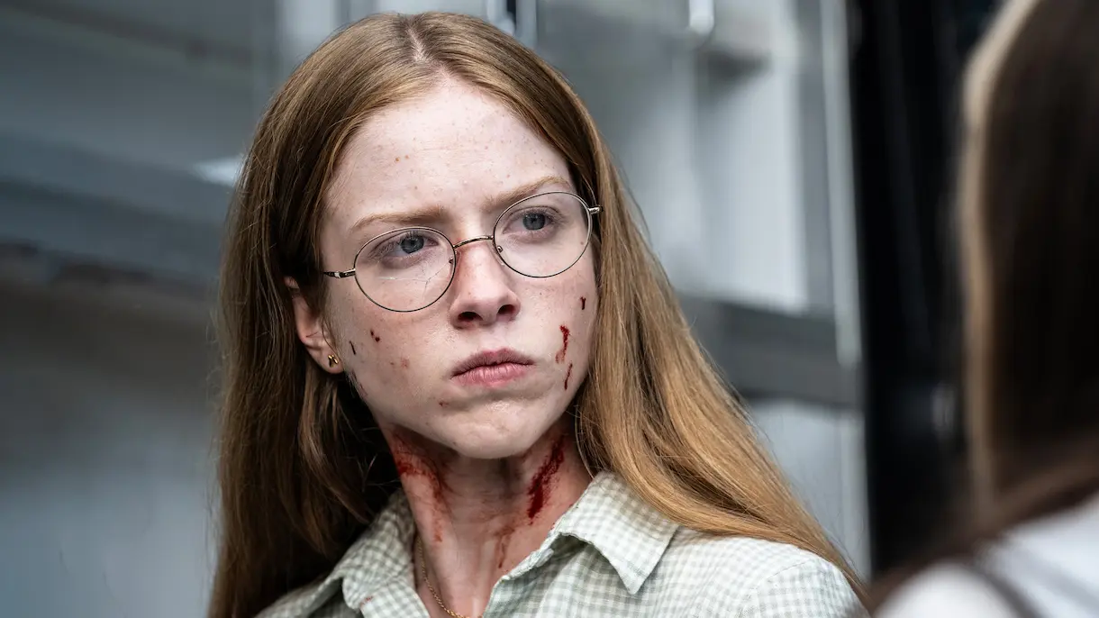 From - Stagione 4 episodio 1