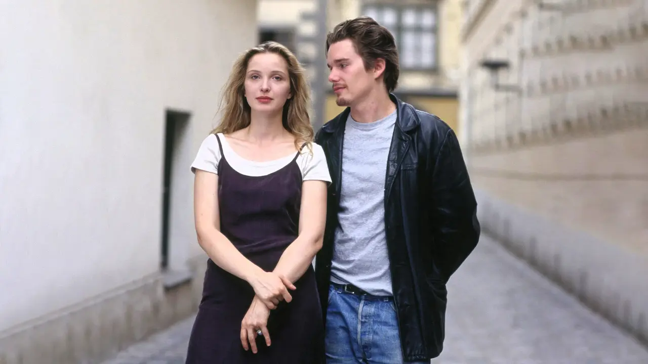 Julie Delpy ed Ethan Hawke nel film Prima dell'alba