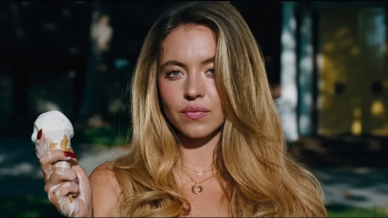 Euphoria – Stagione 3: la scena “Godzilla” di Sydney Sweeney divide il web Euphoria – Stagione 3: la scena “Godzilla” di Sydney Sweeney divide il web