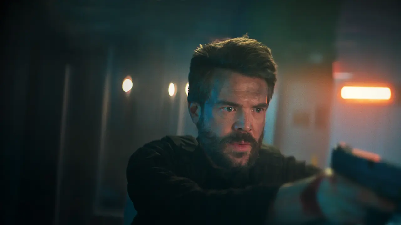 Charlie Weber in The Painter