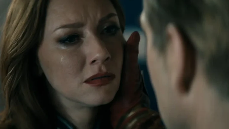 Firecracker: la decostruzione di una eroina votata al potere, secondo l’interprete Valorie Curry Firecracker: la decostruzione di una eroina votata al potere, secondo l’interprete Valorie Curry