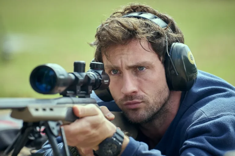 Fuze – Conto alla rovescia, recensione del thriller con Aaron Taylor-Johnson, Theo James e Sam Worthington Fuze – Conto alla rovescia, recensione del thriller con Aaron Taylor-Johnson, Theo James e Sam Worthington