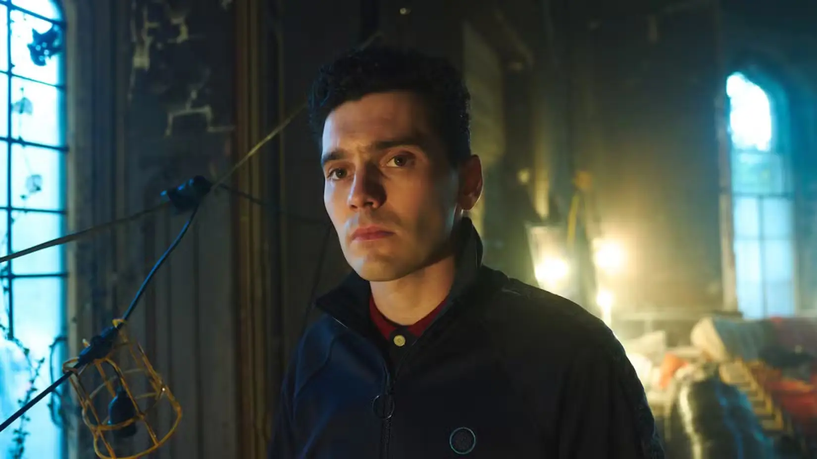 Jack Rowan come charlie green in Come uccidono le brave ragazze - Stagione 2
