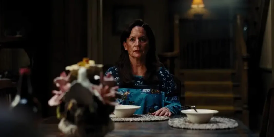 Martha Kelly nel ruolo di Laurie in Euphoria 3