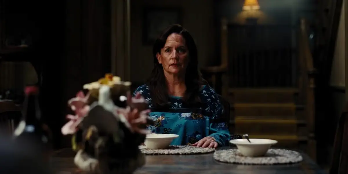 Martha Kelly nel ruolo di Laurie in Euphoria 3