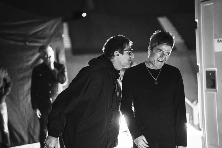 Oasis: il documentario sulla band britannica in arrivo su Disney+ l’11 settembre Oasis: il documentario sulla band britannica in arrivo su Disney+ l’11 settembre