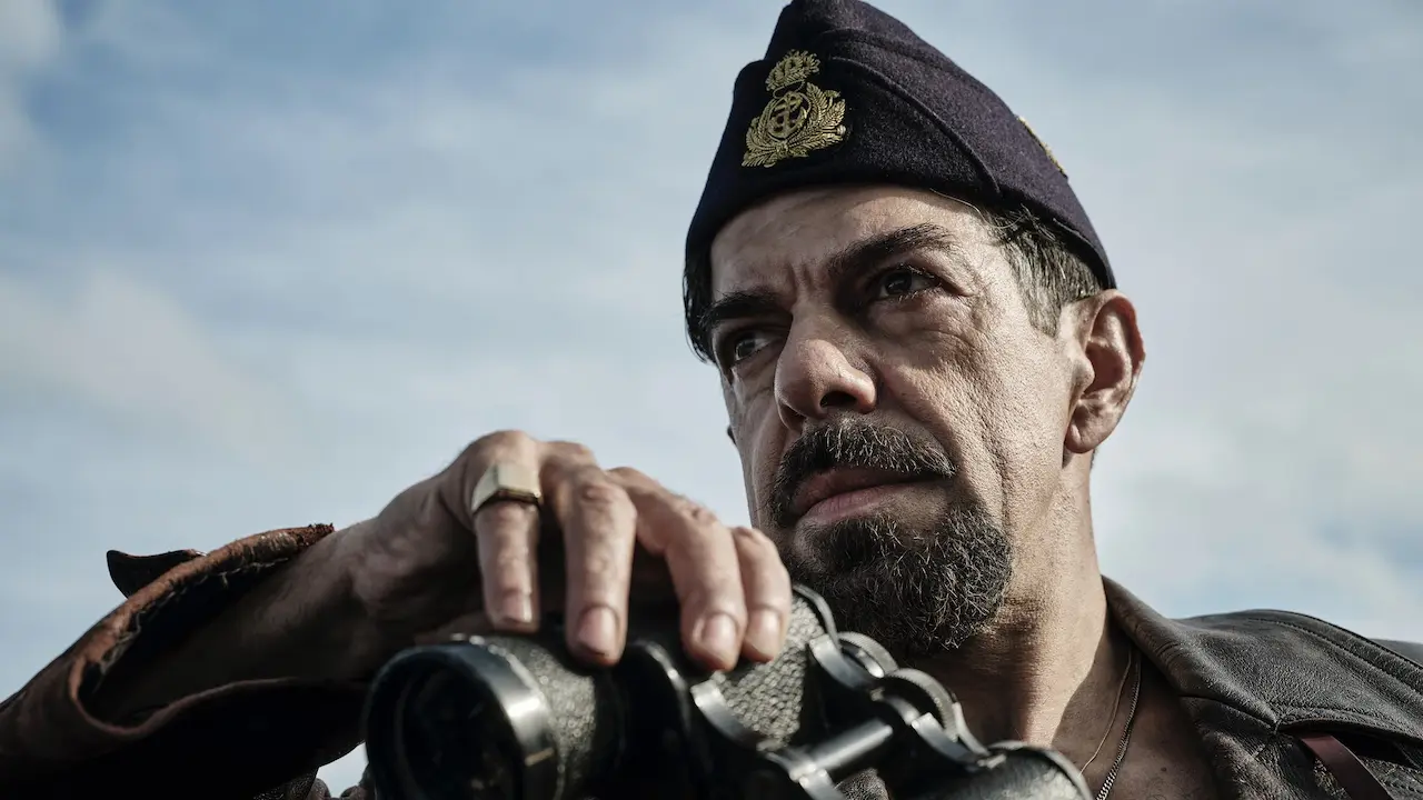 Pierfrancesco Favino in Comandante