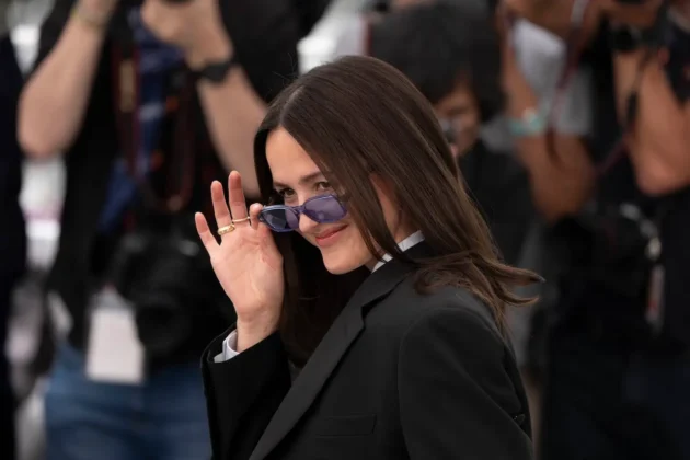 Renate Reinsve al photocall al Festival di Cannes 2026