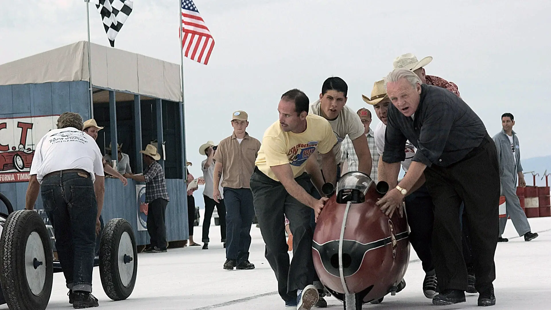 Anthony Hopksin nel film Indian - La grande sfida