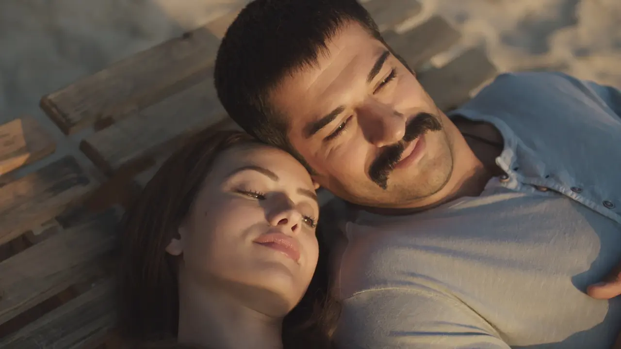 Fahryen Evcen e Burak Özçivit in Un amore come te