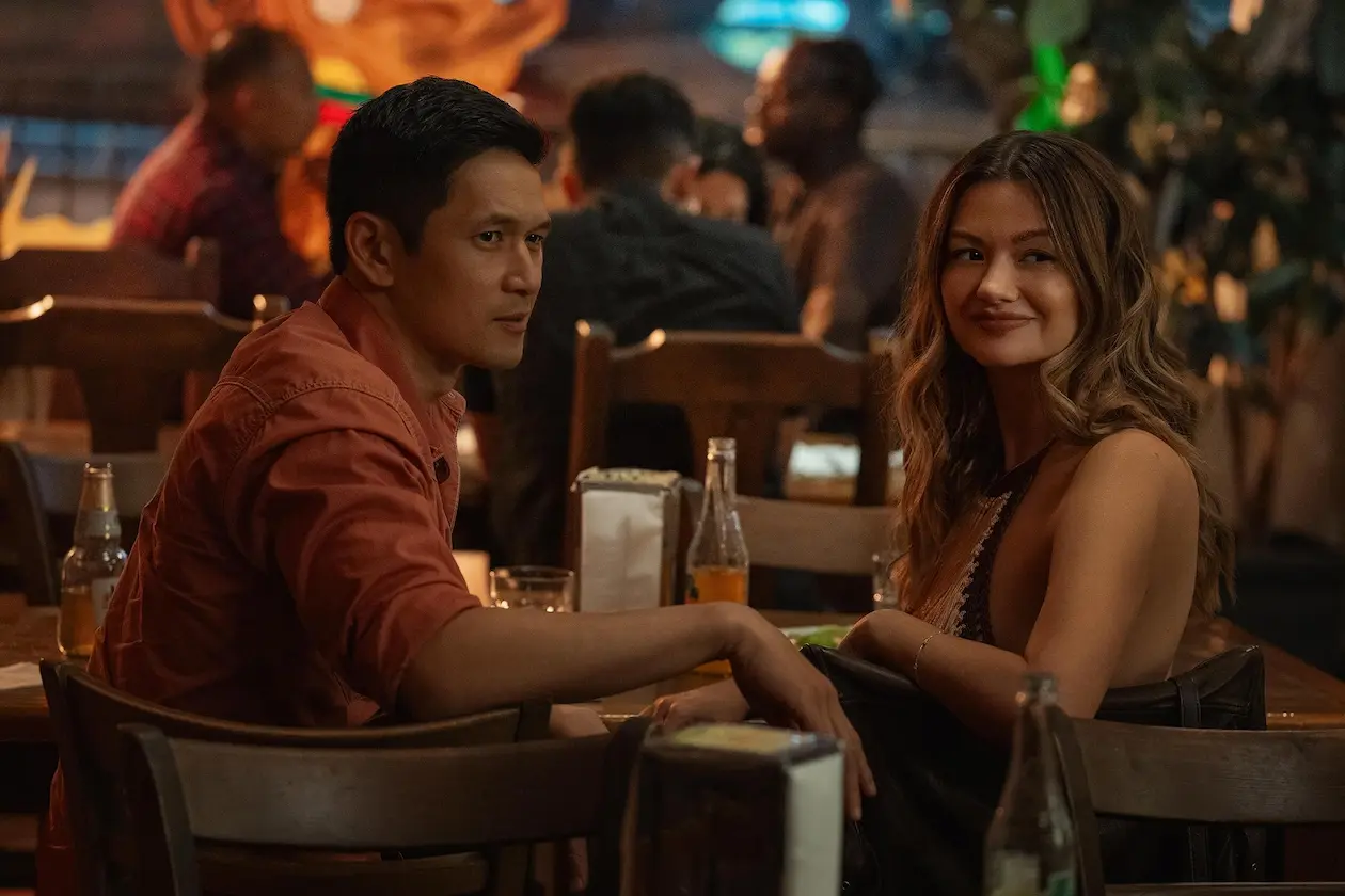 Harry Shum Jr. e Leah McKendrick in Messaggi per Isabelle (2026)