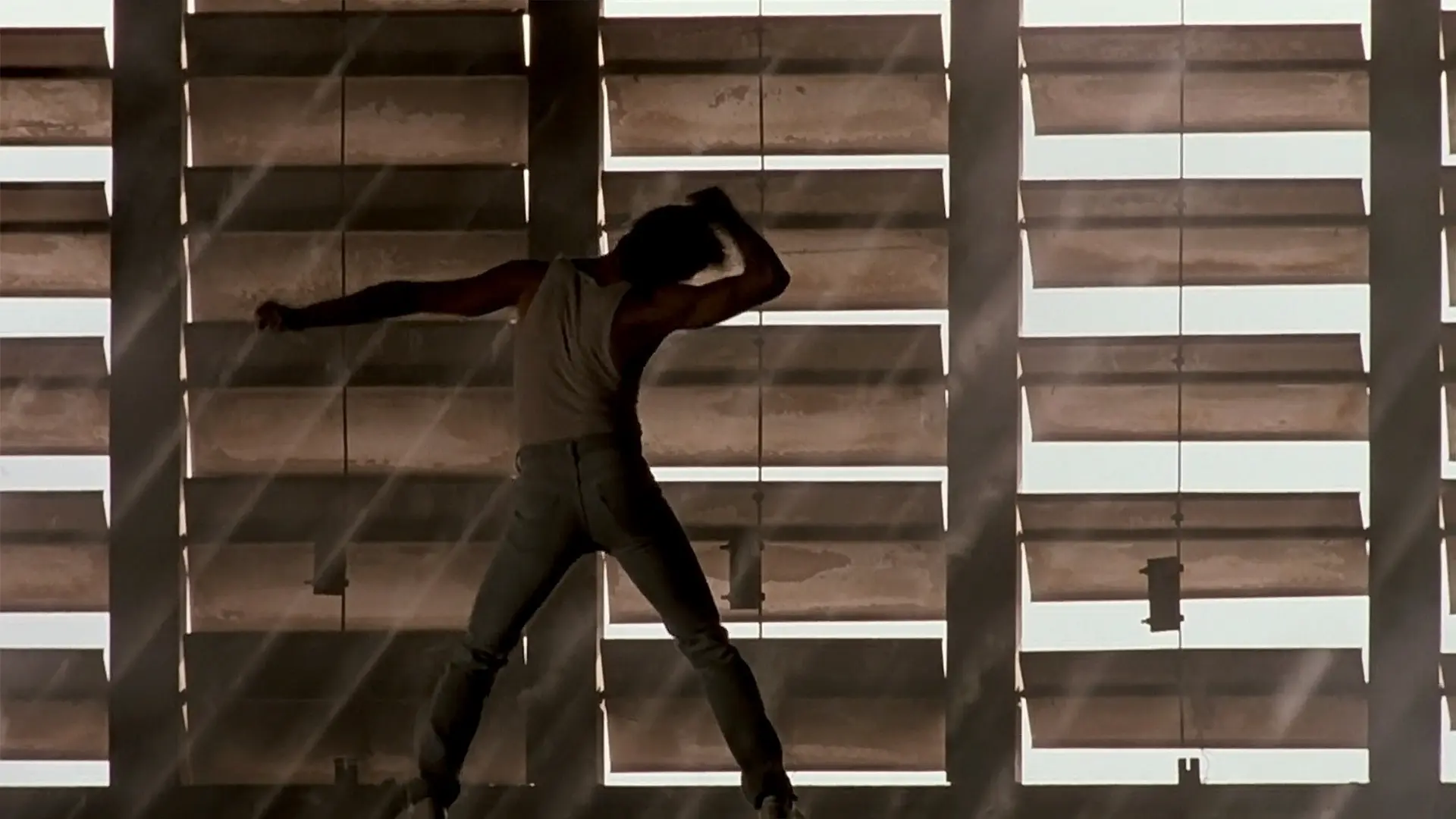 Kevin Bacon nel film Footloose