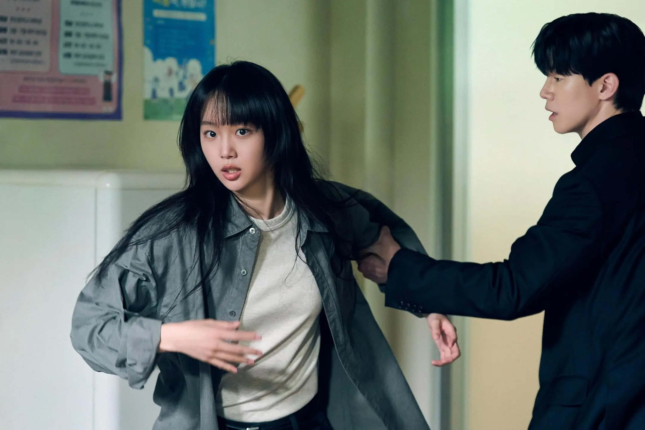 Kim Mu-yeol and Jin Ki-joo in Lezioni vere (2026)