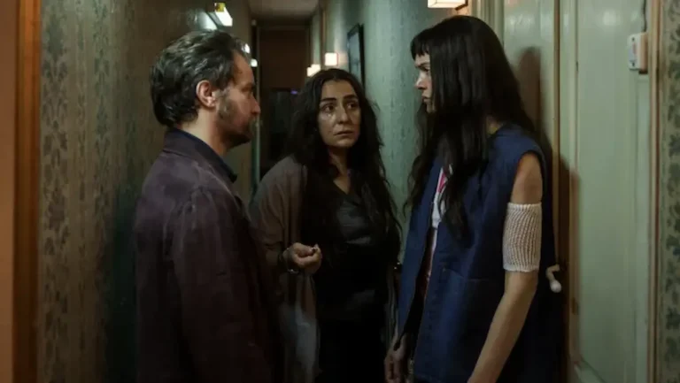 La desconocida: spiegazione del finale: chi &egrave; davvero Clara e cosa significa l&rsquo;ultima scena
