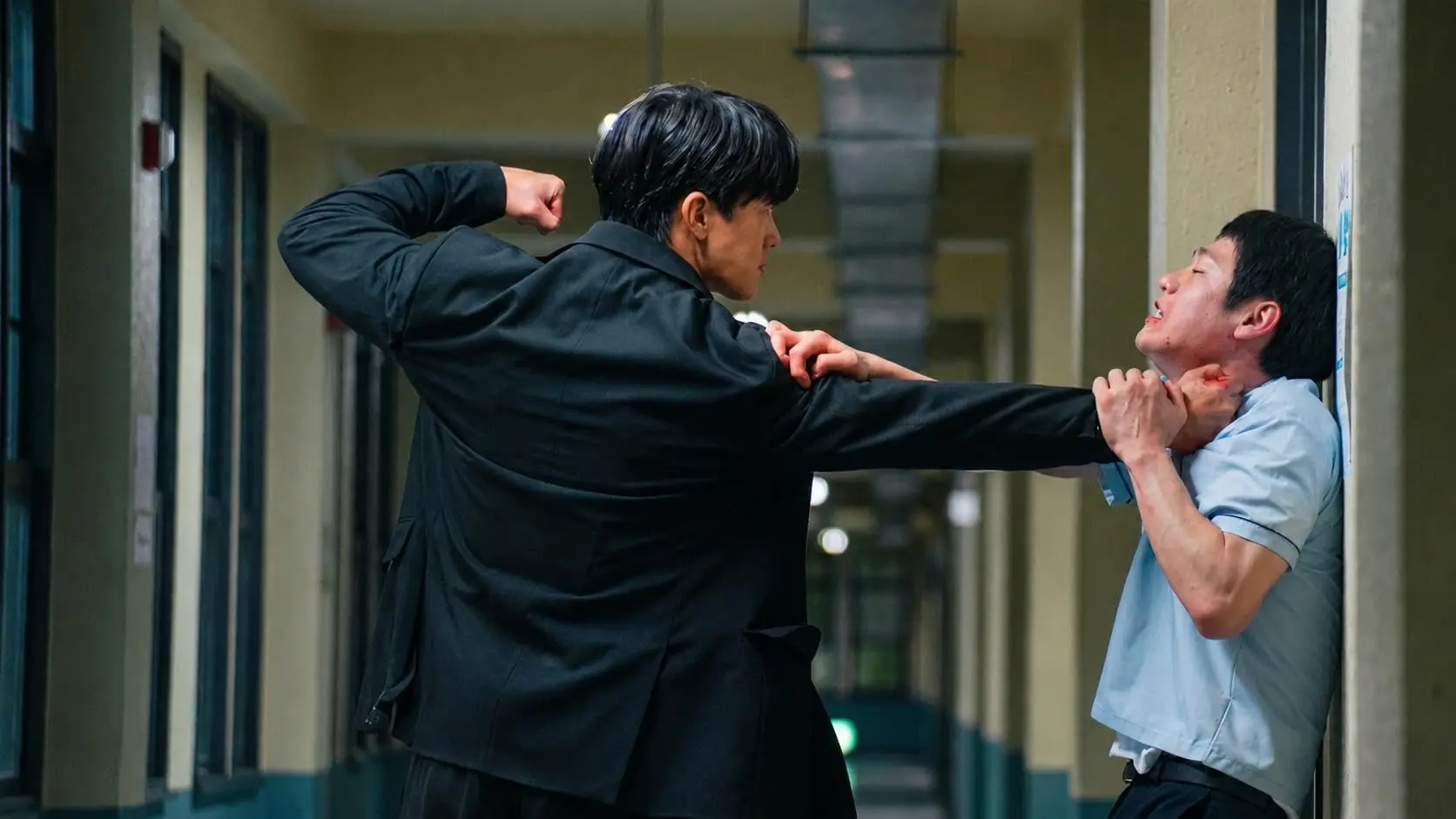 Lee Bong-joon and Kim Mu-yeol in Lezioni vere (2026)