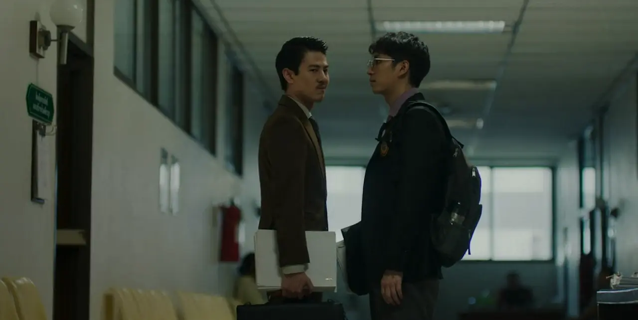 Paopetch Charoensook e Nat Kitcharit in The Evil Lawyer