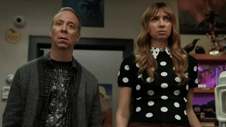Il ritorno di un personaggio nel sequel di The Big Bang Theory ha un forte legame con Leonard Il ritorno di un personaggio nel sequel di The Big Bang Theory ha un forte legame con Leonard