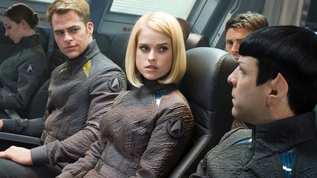 Chris Pine e Zackary Quinto in Star Trek