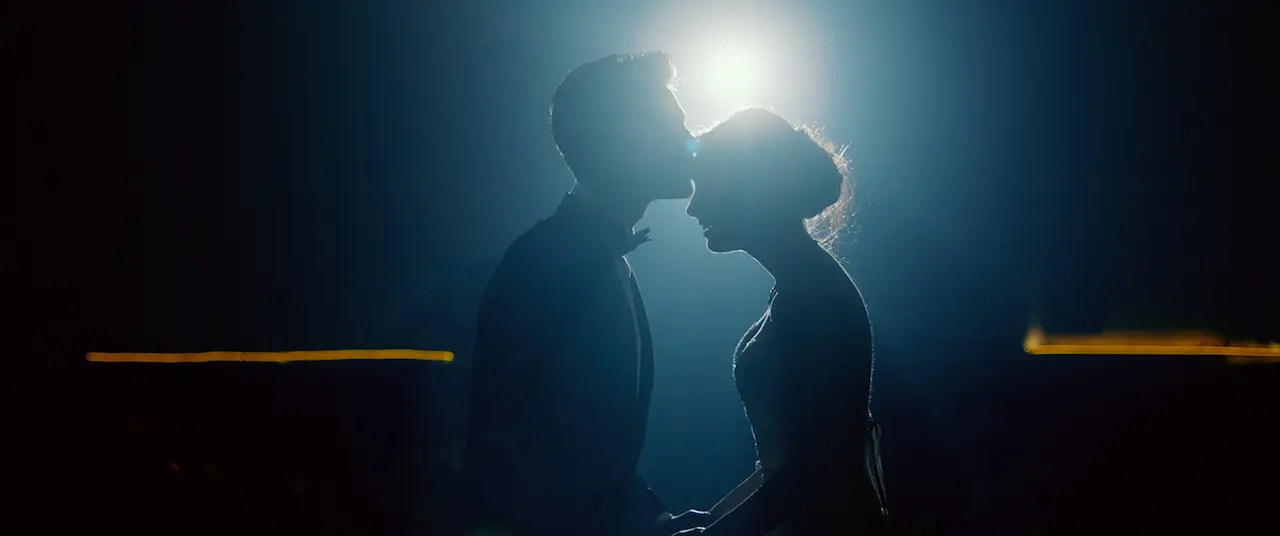 Ekin Koç e Neslihan Atagül nel film Memories