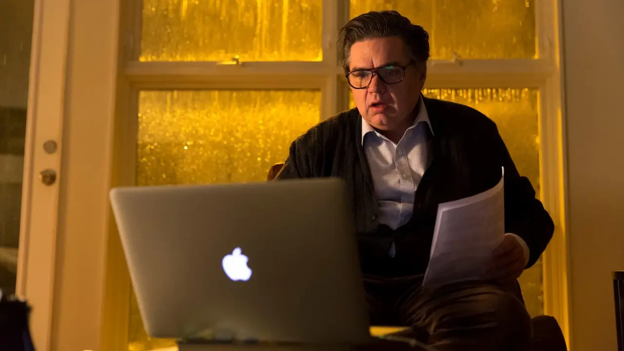 Oliver Platt in Shut In