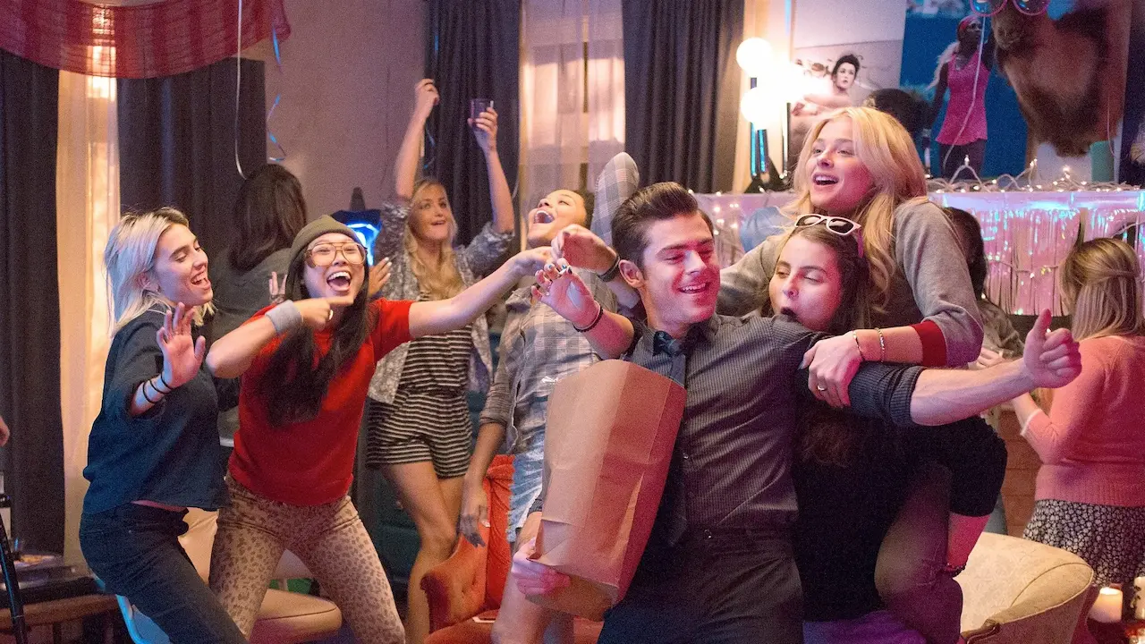 Zac Efron e Chloe Moretz in Cattivi vicini 2