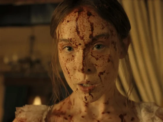Ella Beatty come Lizzie Borden in Monster-la storia di Lizzie Bordn
